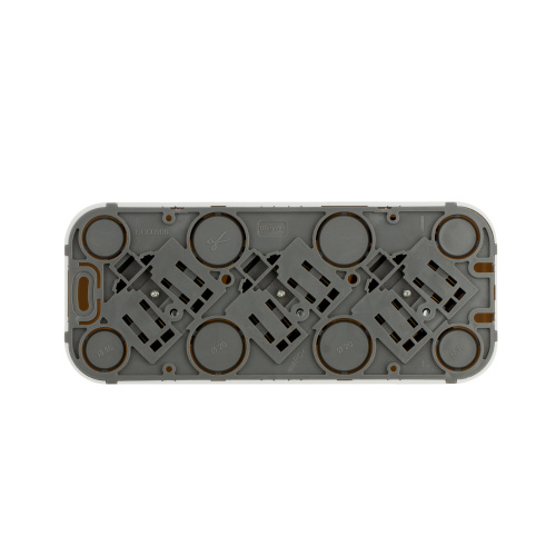 LEGRAND Quteo Розеточный блок с предварительным подключением 3 x 2К+З с защитными шторками - 16 A (782238) фото 3