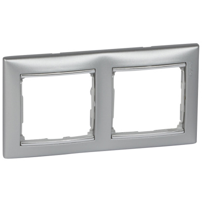 LEGRAND VALENA Рамка 2 поста горизонтальная алюминий/серебро (770352 ) LEGRAND VALENA Рамка 2 поста горизонтальная алюминий/серебро (770352 )