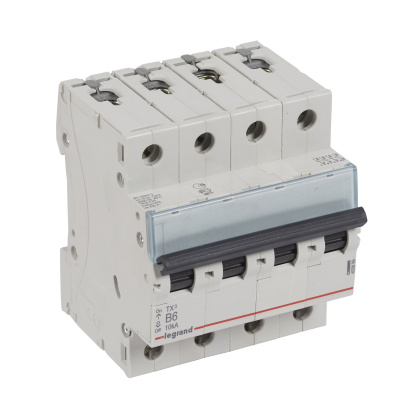 LEGRAND Выключатель автоматический четырехполюсный 6А B TX3 6kA/10kA (403899 ) LEGRAND Выключатель автоматический четырехполюсный 6А B TX3 6kA/10kA (403899 )