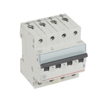 LEGRAND Выключатель автоматический четырехполюсный 32А B TX3 6kA/10kA (403905 ) LEGRAND Выключатель автоматический четырехполюсный 32А B TX3 6kA/10kA (403905 )