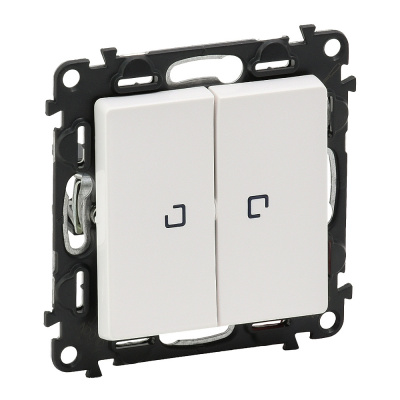 LEGRAND Valena LIFE Переключатель двухклавишный 10АХ 250В с подсветкой С лицевой панелью Белый (752409 ) LEGRAND Valena LIFE Переключатель двухклавишный 10АХ 250В с подсветкой С лицевой панелью Белый (752409 )