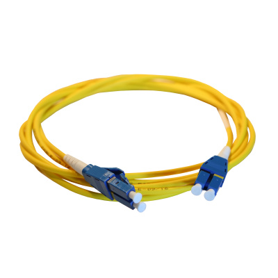 LEGRAND Оптоволоконный шнур OS2 - одномодовый - LC/LC - реверсивная полярность - 1 м - желтый (032686 ) LEGRAND Оптоволоконный шнур OS2 - одномодовый - LC/LC - реверсивная полярность - 1 м - желтый (032686 )