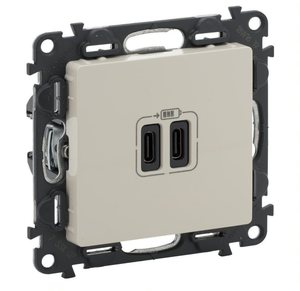 LEGRAND Valena LIFE.Зарядное устройство с двумя USB-разьемами тип С-тип С 240В/5В 3000мА.С лицевой панелью. (753207 ) LEGRAND Valena LIFE.Зарядное устройство с двумя USB-разьемами тип С-тип С 240В/5В 3000мА.С лицевой панелью. (753207 )