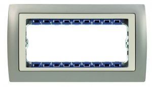 SIMON Рамка с суппортом на 8 узких модулей, S82C, алюминий - алюминий (82984-33) SIMON Рамка с суппортом на 8 узких модулей, S82C, алюминий - алюминий (82984-33)