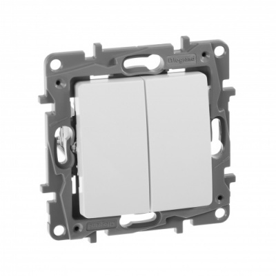 LEGRAND ETIKA Выключатель двухклавишный белый на безвинтовые зажимы 10АХ (672202 ) LEGRAND ETIKA Выключатель двухклавишный белый на безвинтовые зажимы 10АХ (672202 )