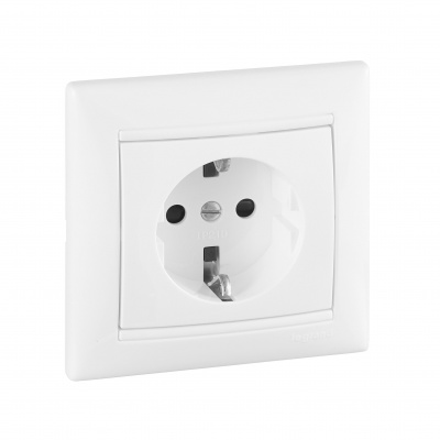 LEGRAND VALENA Розетка 2К+З немецкий стандарт со шторками белая (695335) LEGRAND VALENA Розетка 2К+З немецкий стандарт со шторками белая (695335)