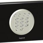 LEGRAND Celiane Лицевая панель дополнительный модуль для тюнера слоновая кость (066246 )