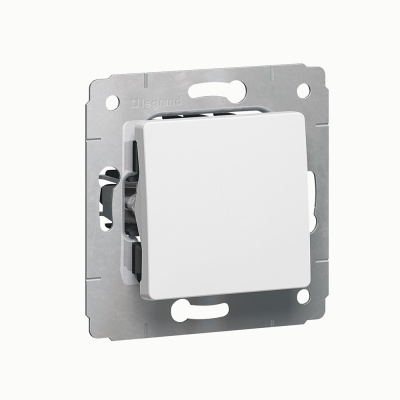 LEGRAND Выключатель одноклавишный, в рамку, 16А, белый (773600 ) LEGRAND Выключатель одноклавишный, в рамку, 16А, белый (773600 )