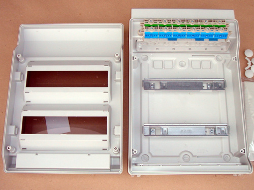 HENSEL Щит распределительный навесной ЩРн-П-24 IP54 пластиковый с клеммой PE-N эластичные мембраны прозрачная дверь 24 модуля (KV 2524) фото 2