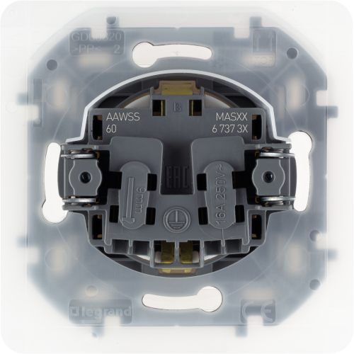 LEGRAND INSPIRIA Розетка с заземлением, защитной крышкой и интегрированными защитными шторками   для скрытого монтажа , степень пылевлагозащиты IP44, цвет "Белый". Максимальный ток 16 А, напряжение ~250В, максимальная мощность 3680 Вт.  (673740) фото 3