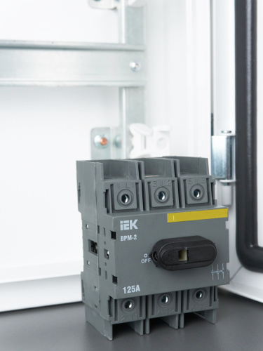 IEK Выключатель-разъединитель модульный ВРМ-2 3P 125А (MVR20-3-125) фото 2