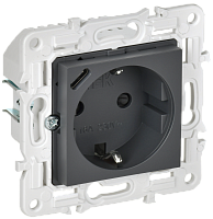 IEK SKANDY Розетка с заземлением с защитными шторками 16А с USB C 18Вт SK-R17T титан  (SK-R14-16-U14-018-K48)