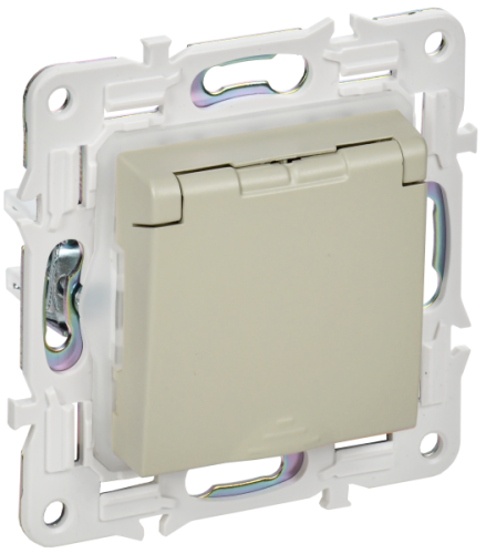 IEK SKANDY Розетка 1-местная с заземлением с защитными шторками и крышкой 16А IP44 SK-R11B бежевый  (SK-R16-16-44-K10)