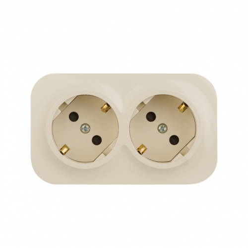 LEGRAND Quteo Розеточный блок с предварительным подключением 2 x 2К+З с защитными шторками - 16 A (782267)